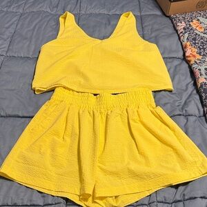 Vuori Villa textured shorts and top sz M